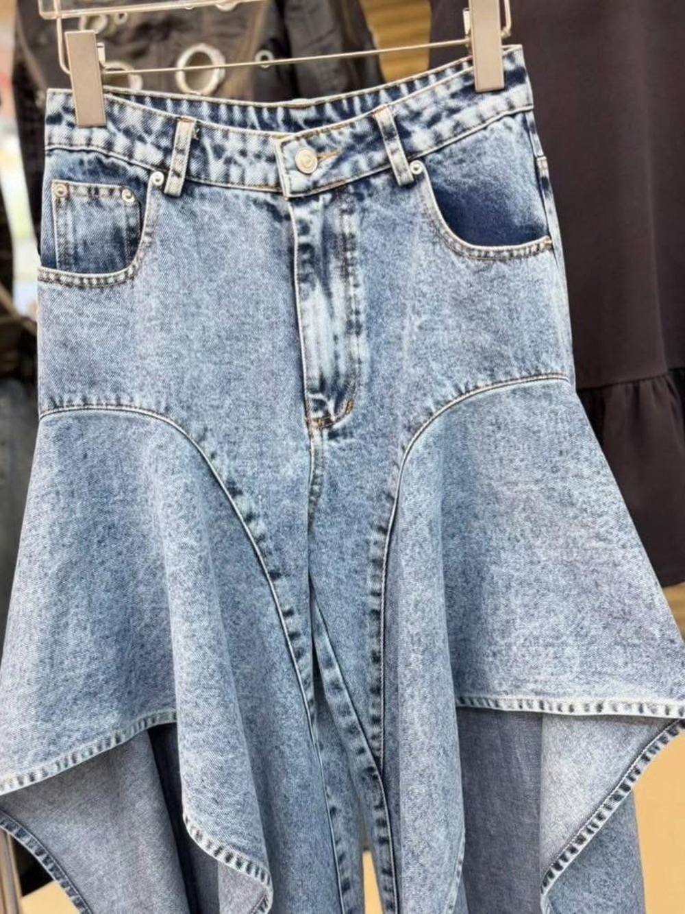 Front Slit Jeans - Picture 6 of 7
